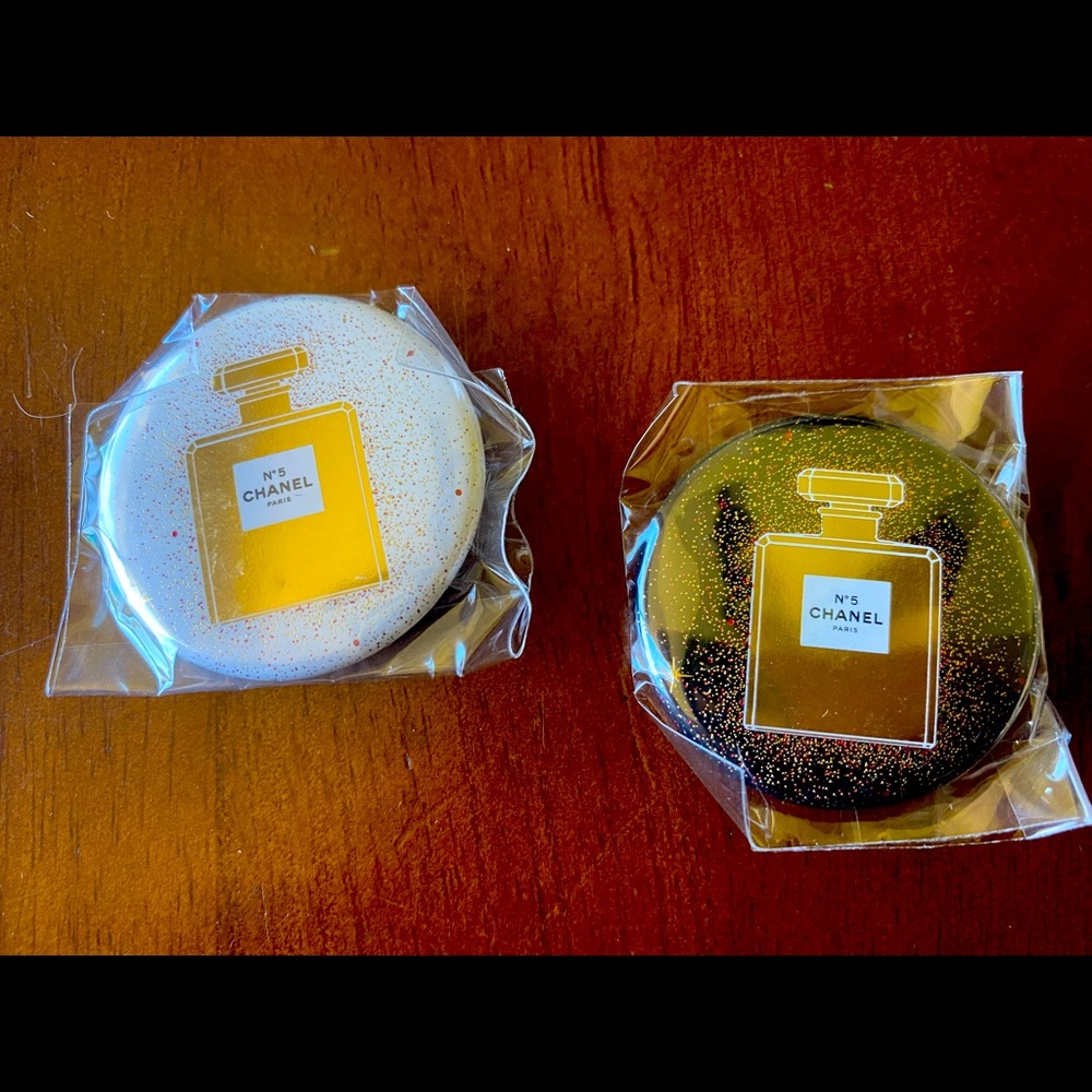 Chanel pin